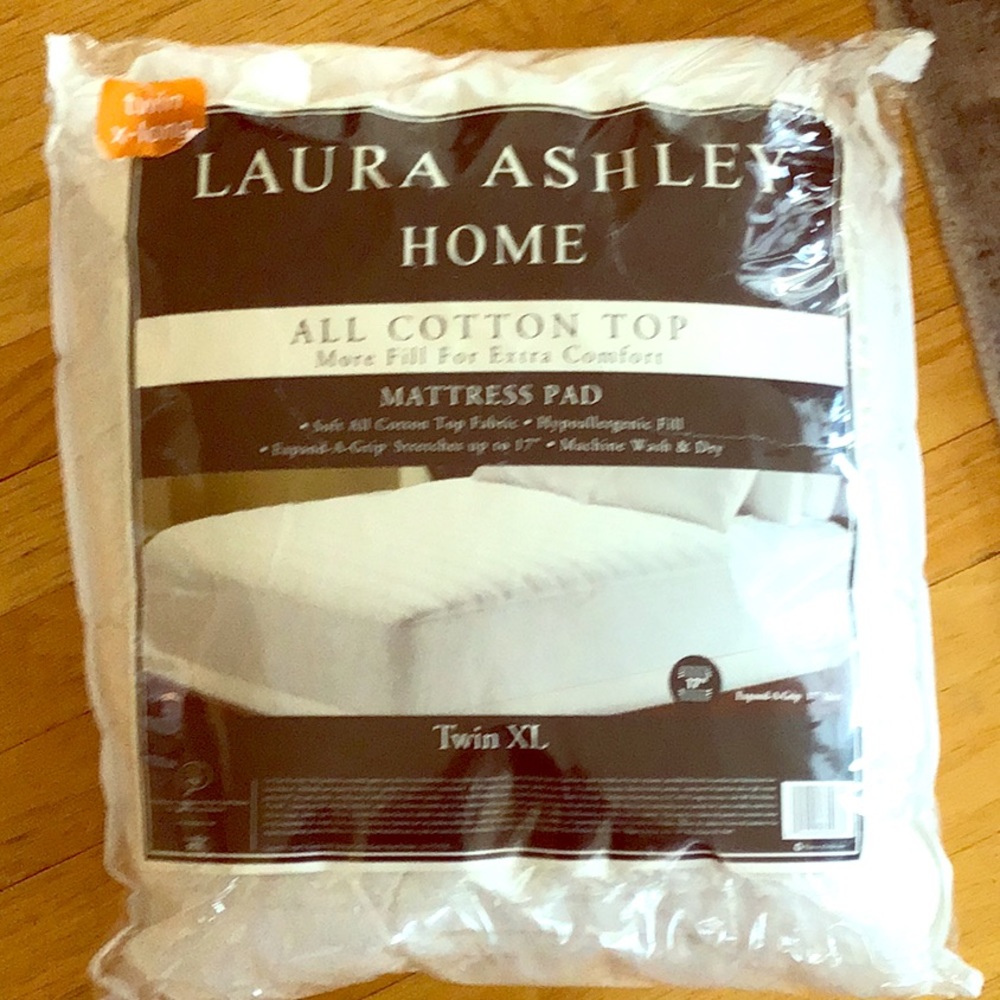 Laura Ashley Home Mattress Pad Twin XL